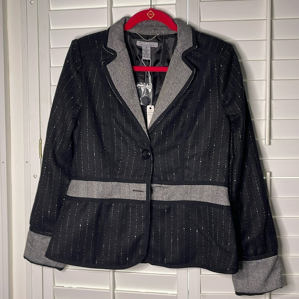 Deed Collections Blazer NWT black with pattern sleeves and‎ waist